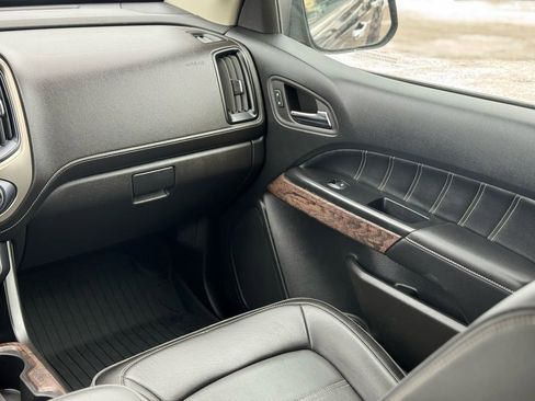 Used 2022 GMC Canyon Denali w/ Denali Black Edition Package image 12