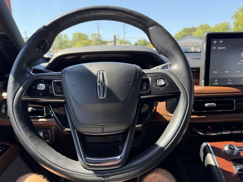 Used 2022 Lincoln Aviator Reserve w/ Equipment Group 201A AWD/4WD image 15