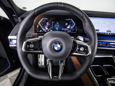 Used 2023 BMW 760i xDrive w/ Executive Package AWD/4WD image 38
