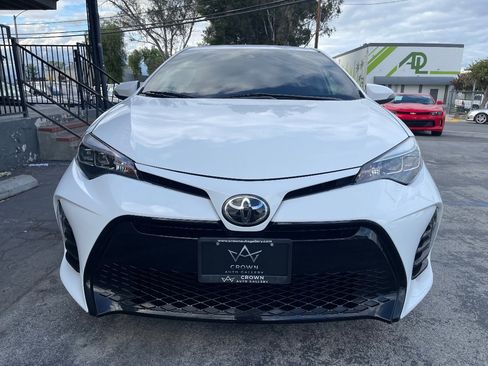 Used 2018 Toyota Corolla SE w/ Carpet Mat Package (TMS) FWD image 2