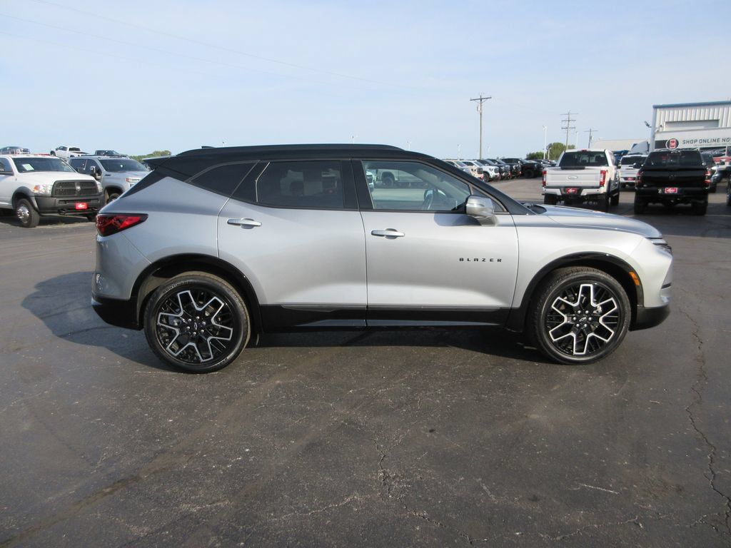 Certified 2023 Chevrolet Blazer RS w/ Driver Confidence II Package AWD/4WD image 5