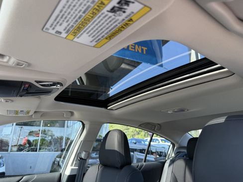 Used 2025 Subaru Legacy Limited image 28