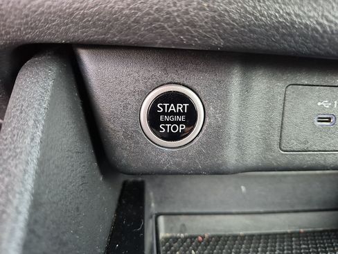 Used 2023 Nissan Rogue S AWD/4WD image 25