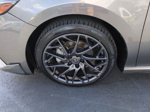 Used 2025 Toyota Camry XSE FWD image 9