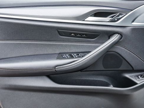 Used 2023 BMW 530i w/ M Sport Package image 21