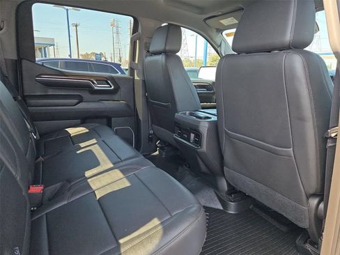 Certified 2022 Chevrolet Silverado 1500 LT Trail Boss w/ LT Trail Boss Premium Package AWD/4WD image 19