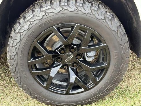 Used 2022 Chevrolet Tahoe Z71 w/ Luxury Package image 17