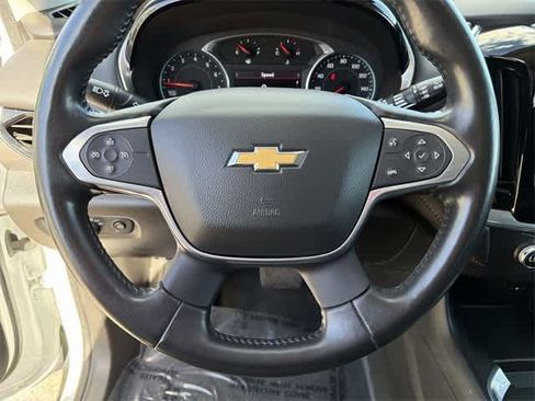 Used 2021 Chevrolet Traverse LT image 23