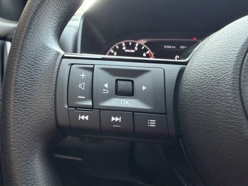 Certified 2023 Nissan Rogue SV image 17