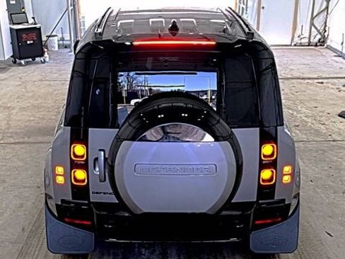 Certified 2024 Land Rover Defender 110 X image 5