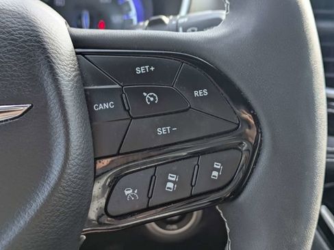 Used 2023 Chrysler Pacifica Limited w/ Uconnect Theater Family Group AWD/4WD image 26