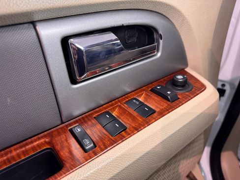Used 2010 Ford Expedition Eddie Bauer image 24