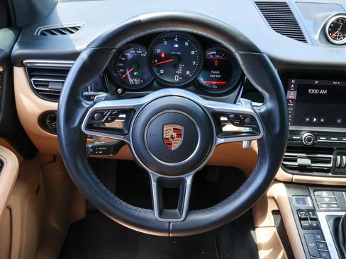 Used 2020 Porsche Macan w/ Premium Package Plus AWD/4WD image 9