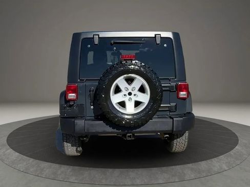 Used 2018 Jeep Wrangler Unlimited Sport w/ Dual Top Group AWD/4WD image 5