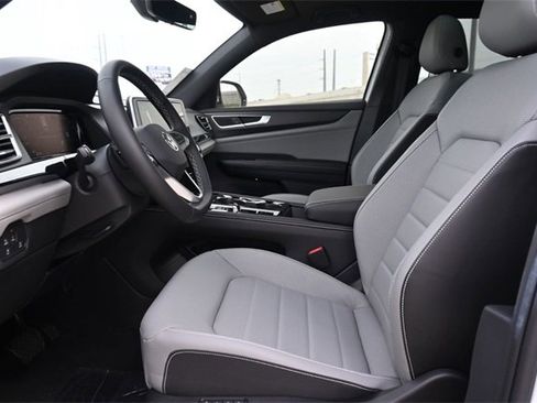 New 2025 Volkswagen Atlas Cross Sport SEL image 19