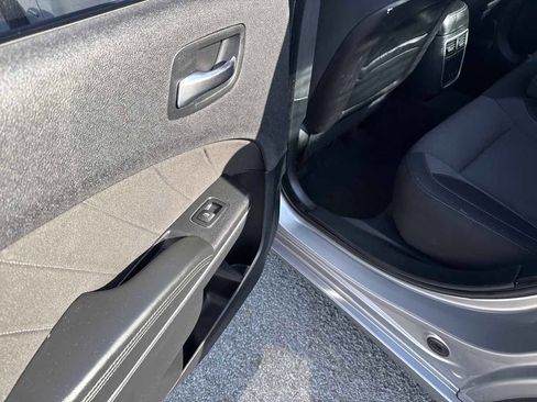 Used 2015 Dodge Charger R/T RWD image 10