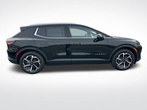 New 2026 Chevrolet Equinox EV LT image 6