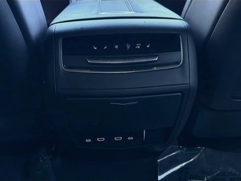 Certified 2023 Cadillac Escalade Sport Platinum w/ LPO, ONYX Package AWD/4WD image 28