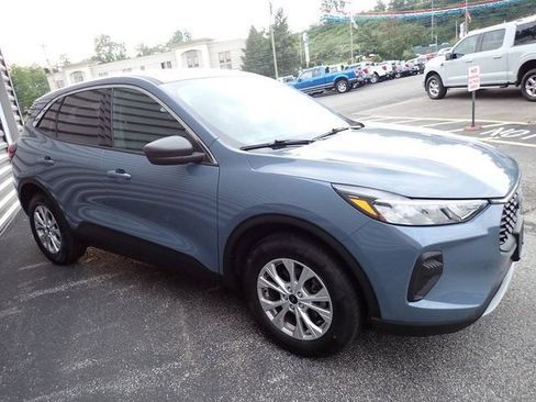 Certified 2023 Ford Escape Active AWD/4WD image 11