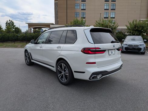 New 2027 BMW X7 xDrive40i w/ M Sport Package AWD/4WD image 5