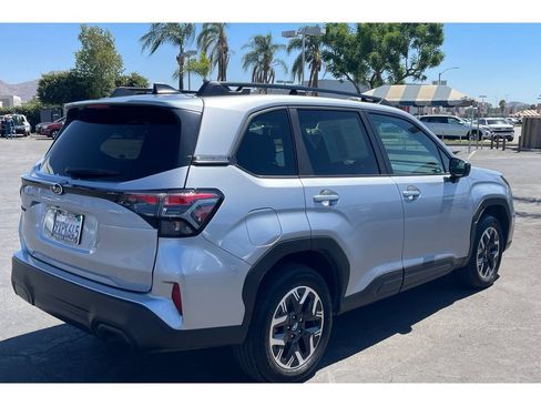 Certified 2026 Subaru Forester Premium AWD/4WD image 5