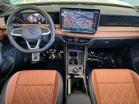 New 2026 Volkswagen Tiguan SEL R-Line AWD/4WD image 12