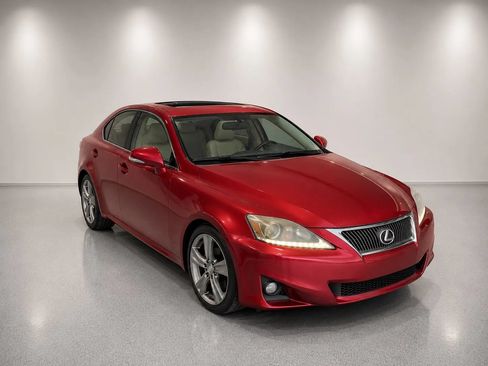 Used 2011 Lexus IS 250 w/ Premium Pkg Value Edition RWD image 3