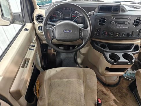 Used 2012 Ford E-350 and Econoline 350 XLT RWD image 2