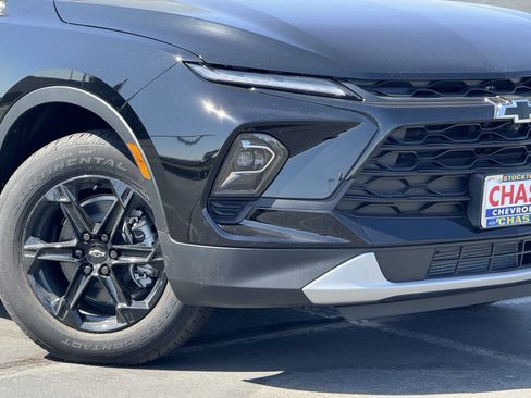 New 2025 Chevrolet Blazer LT w/ Sound & Technology Package image 2