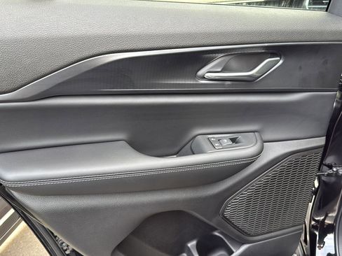 New 2025 Jeep Grand Cherokee Laredo X image 25