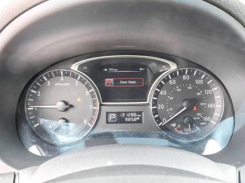 Used 2013 Nissan Altima 3.5 S FWD image 19