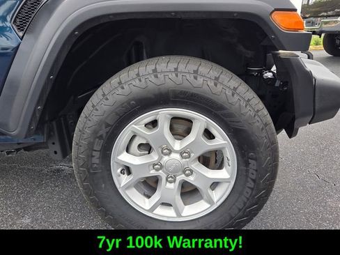 Used 2025 Jeep Wrangler Sport AWD/4WD image 9