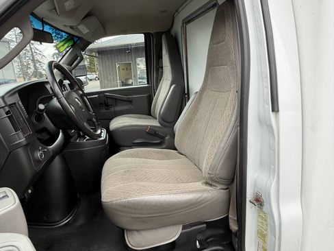 Used 2021 Chevrolet Express 3500 w/ Power Convenience Package RWD image 10