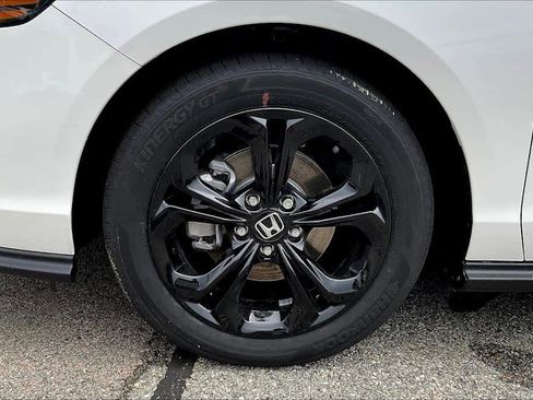 New 2025 Honda Accord SE image 7