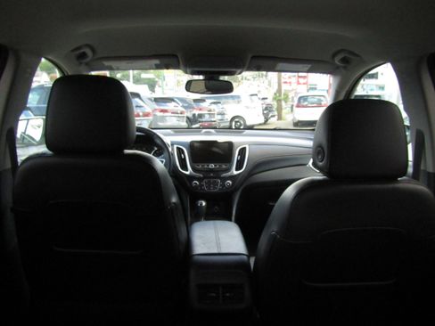 Used 2018 Chevrolet Equinox Premier image 11