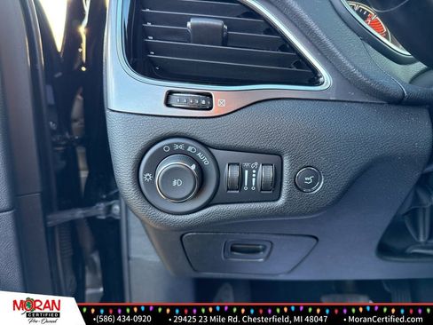 Used 2022 Jeep Cherokee Limited image 16