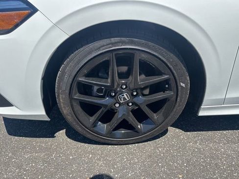 Used 2023 Honda Civic Sport image 11