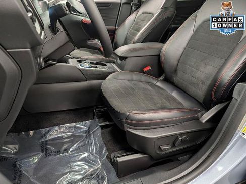 Certified 2022 Ford Escape SEL w/ SEL Stealth AWD Package image 11