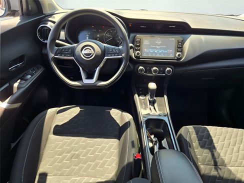 Used 2023 Nissan Kicks SV FWD image 15