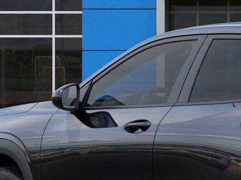 New 2026 Chevrolet Trax LS image 12