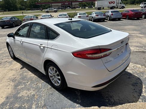 Used 2018 Ford Fusion S FWD image 5