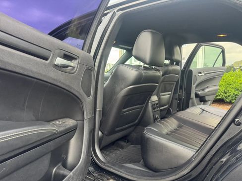 Used 2014 Chrysler 300 S w/ Light Group AWD/4WD image 10