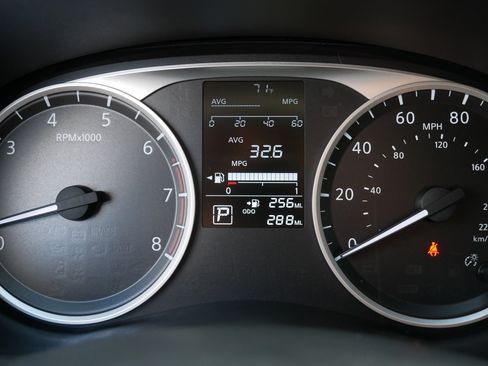 Certified 2025 Nissan Versa S w/ Trunk Package image 21