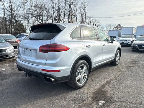 Used 2016 Porsche Cayenne image 5