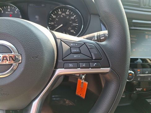 Used 2020 Nissan Rogue S AWD/4WD image 21