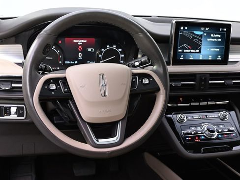 Used 2022 Lincoln Corsair AWD w/ Premium Package image 12