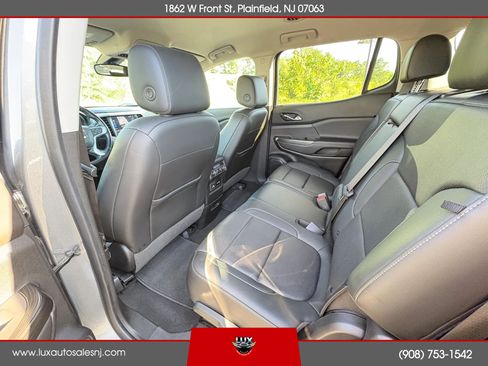 Used 2020 GMC Acadia SLT w/ Driver Alert Package II FWD image 38