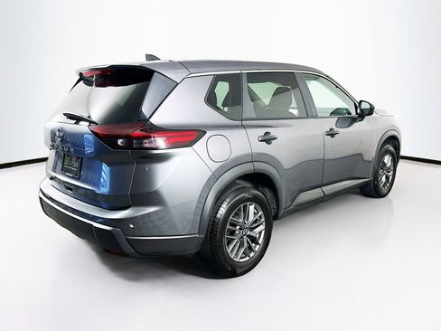 Used 2024 Nissan Rogue S FWD image 9