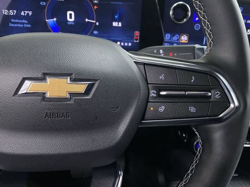 Used 2025 Chevrolet Equinox EV LT w/ Convenience Package image 21