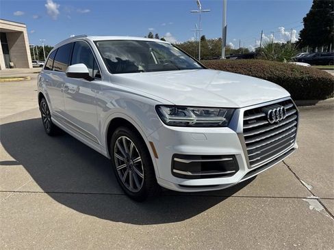 Used 2018 Audi Q7 3.0T Prestige w/ Prestige Package image 3